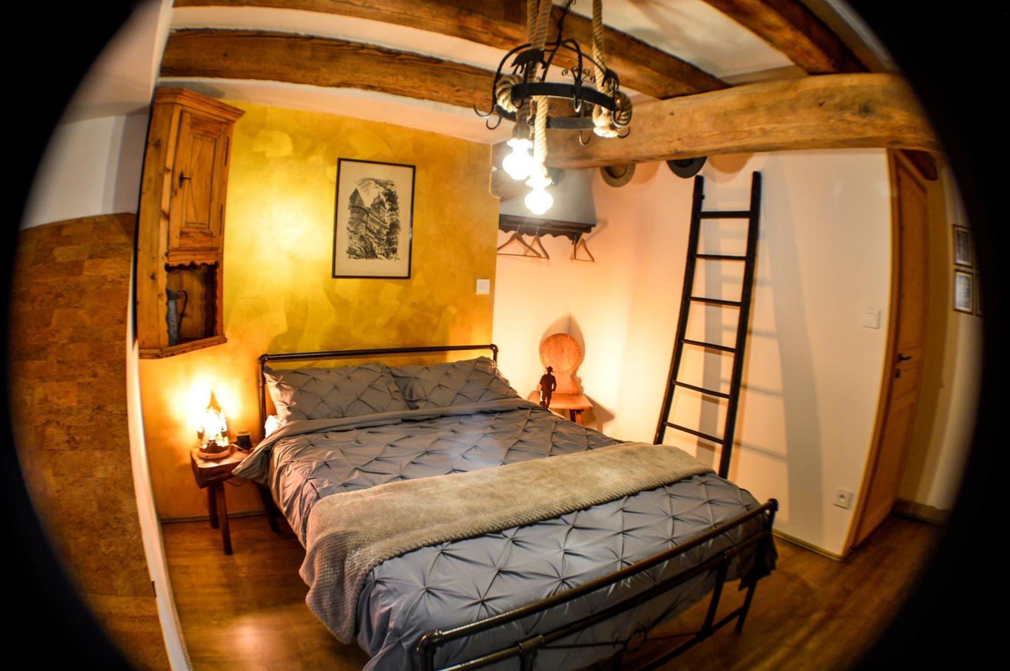 Chaud'vin Apartment *